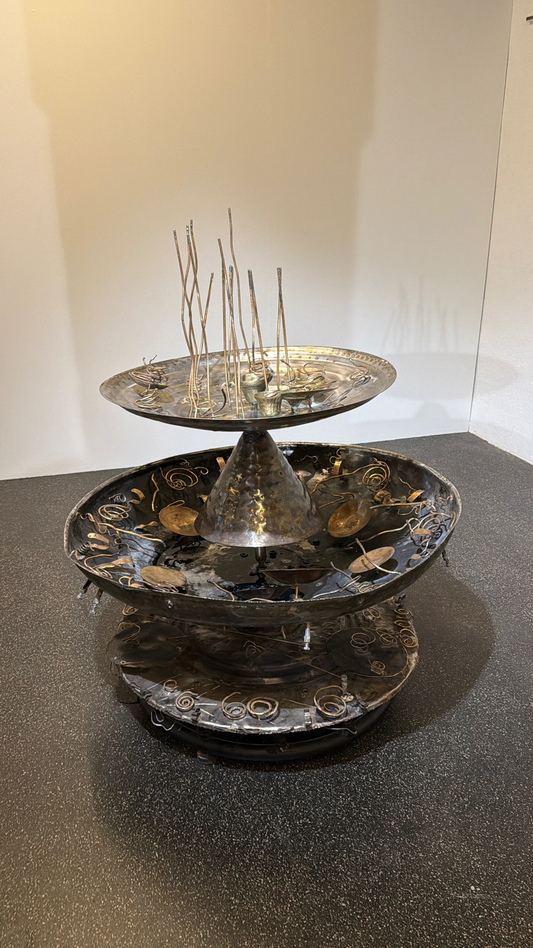 Exhibition view, vernissage — Sound object made of metal bowls, oxyd Winterthur